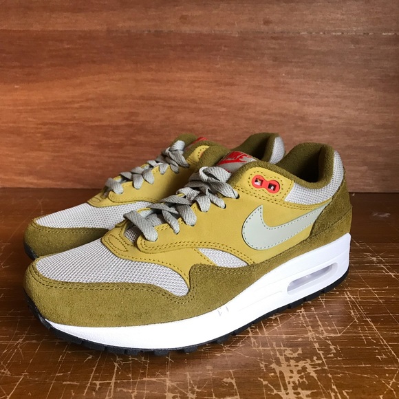 NIKE Atmos Air Max 1 Premium Retro NWT NIKE Atmos Air Max 1 Premium Retro NWT